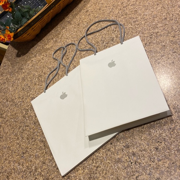 2 Apple White Paper Shopping Bags - Picture 1 of 16